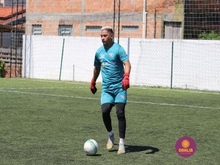 
<a style='margin-left: 5px;' class='btn btn-xs btn-social btn-facebook' href='https://www.facebook.com/sharer/sharer.php?u=https://ko-boladovale.web.getmuller.com.br/imgs/800-800-90/conteudo/fotos/1450/img0720.jpg' rel='popup' data-width='500' data-height='400'><i class='fa fa-facebook'></i>Compartilhar <span class='hidden-xs'>no Facebook</span>
</a> 
<a class='btn btn-default btn-xs' target='_blank' href='imgs/800-800-90/conteudo/fotos/1450/img0720.jpg'>
<span class='glyphicon glyphicon-cloud-download'></span> Salvar
</a> 
<span></span>