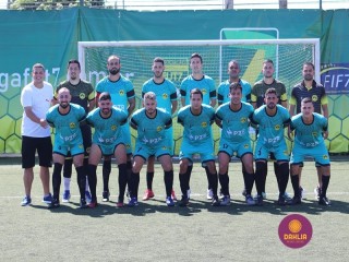 
<a style='margin-left: 5px;' class='btn btn-xs btn-social btn-facebook' href='https://www.facebook.com/sharer/sharer.php?u=https://ko-boladovale.web.getmuller.com.br/imgs/800-800-90/conteudo/fotos/1453/img1145.jpg' rel='popup' data-width='500' data-height='400'><i class='fa fa-facebook'></i>Compartilhar <span class='hidden-xs'>no Facebook</span>
</a> 
<a class='btn btn-default btn-xs' target='_blank' href='imgs/800-800-90/conteudo/fotos/1453/img1145.jpg'>
<span class='glyphicon glyphicon-cloud-download'></span> Salvar
</a> 
<span></span>