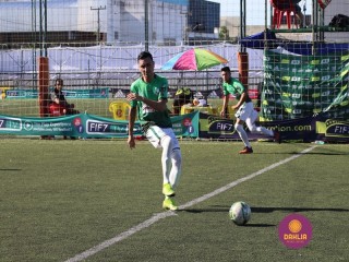 
<a style='margin-left: 5px;' class='btn btn-xs btn-social btn-facebook' href='https://www.facebook.com/sharer/sharer.php?u=https://ko-boladovale.web.getmuller.com.br/imgs/800-800-90/conteudo/fotos/1454/img1261.jpg' rel='popup' data-width='500' data-height='400'><i class='fa fa-facebook'></i>Compartilhar <span class='hidden-xs'>no Facebook</span>
</a> 
<a class='btn btn-default btn-xs' target='_blank' href='imgs/800-800-90/conteudo/fotos/1454/img1261.jpg'>
<span class='glyphicon glyphicon-cloud-download'></span> Salvar
</a> 
<span></span>