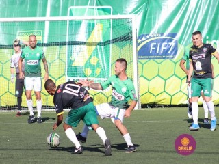 
<a style='margin-left: 5px;' class='btn btn-xs btn-social btn-facebook' href='https://www.facebook.com/sharer/sharer.php?u=https://ko-boladovale.web.getmuller.com.br/imgs/800-800-90/conteudo/fotos/1454/img1294.jpg' rel='popup' data-width='500' data-height='400'><i class='fa fa-facebook'></i>Compartilhar <span class='hidden-xs'>no Facebook</span>
</a> 
<a class='btn btn-default btn-xs' target='_blank' href='imgs/800-800-90/conteudo/fotos/1454/img1294.jpg'>
<span class='glyphicon glyphicon-cloud-download'></span> Salvar
</a> 
<span></span>