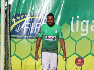 
<a style='margin-left: 5px;' class='btn btn-xs btn-social btn-facebook' href='https://www.facebook.com/sharer/sharer.php?u=https://ko-boladovale.web.getmuller.com.br/imgs/800-800-90/conteudo/fotos/1454/img1324.jpg' rel='popup' data-width='500' data-height='400'><i class='fa fa-facebook'></i>Compartilhar <span class='hidden-xs'>no Facebook</span>
</a> 
<a class='btn btn-default btn-xs' target='_blank' href='imgs/800-800-90/conteudo/fotos/1454/img1324.jpg'>
<span class='glyphicon glyphicon-cloud-download'></span> Salvar
</a> 
<span></span>