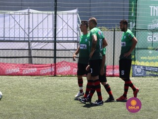 
<a style='margin-left: 5px;' class='btn btn-xs btn-social btn-facebook' href='https://www.facebook.com/sharer/sharer.php?u=https://ko-boladovale.web.getmuller.com.br/imgs/800-800-90/conteudo/fotos/1455/img1403.jpg' rel='popup' data-width='500' data-height='400'><i class='fa fa-facebook'></i>Compartilhar <span class='hidden-xs'>no Facebook</span>
</a> 
<a class='btn btn-default btn-xs' target='_blank' href='imgs/800-800-90/conteudo/fotos/1455/img1403.jpg'>
<span class='glyphicon glyphicon-cloud-download'></span> Salvar
</a> 
<span></span>