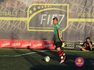 
<a style='margin-left: 5px;' class='btn btn-xs btn-social btn-facebook' href='https://www.facebook.com/sharer/sharer.php?u=https://ko-boladovale.web.getmuller.com.br/imgs/800-800-90/conteudo/fotos/1456/img1538.jpg' rel='popup' data-width='500' data-height='400'><i class='fa fa-facebook'></i>Compartilhar <span class='hidden-xs'>no Facebook</span>
</a> 
<a class='btn btn-default btn-xs' target='_blank' href='imgs/800-800-90/conteudo/fotos/1456/img1538.jpg'>
<span class='glyphicon glyphicon-cloud-download'></span> Salvar
</a> 
<span></span>