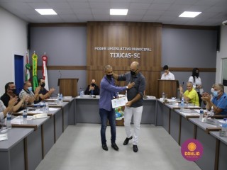 
<a style='margin-left: 5px;' class='btn btn-xs btn-social btn-facebook' href='https://www.facebook.com/sharer/sharer.php?u=https://ko-boladovale.web.getmuller.com.br/imgs/800-800-90/conteudo/fotos/1457/img1782.jpg' rel='popup' data-width='500' data-height='400'><i class='fa fa-facebook'></i>Compartilhar <span class='hidden-xs'>no Facebook</span>
</a> 
<a class='btn btn-default btn-xs' target='_blank' href='imgs/800-800-90/conteudo/fotos/1457/img1782.jpg'>
<span class='glyphicon glyphicon-cloud-download'></span> Salvar
</a> 
<span></span>