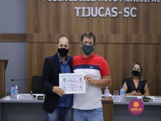 
<a style='margin-left: 5px;' class='btn btn-xs btn-social btn-facebook' href='https://www.facebook.com/sharer/sharer.php?u=https://ko-boladovale.web.getmuller.com.br/imgs/800-800-90/conteudo/fotos/1457/img1798.jpg' rel='popup' data-width='500' data-height='400'><i class='fa fa-facebook'></i>Compartilhar <span class='hidden-xs'>no Facebook</span>
</a> 
<a class='btn btn-default btn-xs' target='_blank' href='imgs/800-800-90/conteudo/fotos/1457/img1798.jpg'>
<span class='glyphicon glyphicon-cloud-download'></span> Salvar
</a> 
<span></span>