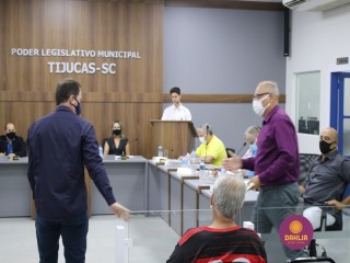 
<a style='margin-left: 5px;' class='btn btn-xs btn-social btn-facebook' href='https://www.facebook.com/sharer/sharer.php?u=https://ko-boladovale.web.getmuller.com.br/imgs/800-800-90/conteudo/fotos/1457/img1806.jpg' rel='popup' data-width='500' data-height='400'><i class='fa fa-facebook'></i>Compartilhar <span class='hidden-xs'>no Facebook</span>
</a> 
<a class='btn btn-default btn-xs' target='_blank' href='imgs/800-800-90/conteudo/fotos/1457/img1806.jpg'>
<span class='glyphicon glyphicon-cloud-download'></span> Salvar
</a> 
<span></span>