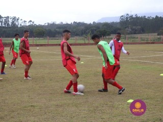 
<a style='margin-left: 5px;' class='btn btn-xs btn-social btn-facebook' href='https://www.facebook.com/sharer/sharer.php?u=https://ko-boladovale.web.getmuller.com.br/imgs/800-800-90/conteudo/fotos/1462/img8418.jpg' rel='popup' data-width='500' data-height='400'><i class='fa fa-facebook'></i>Compartilhar <span class='hidden-xs'>no Facebook</span>
</a> 
<a class='btn btn-default btn-xs' target='_blank' href='imgs/800-800-90/conteudo/fotos/1462/img8418.jpg'>
<span class='glyphicon glyphicon-cloud-download'></span> Salvar
</a> 
<span></span>