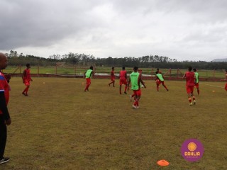 
<a style='margin-left: 5px;' class='btn btn-xs btn-social btn-facebook' href='https://www.facebook.com/sharer/sharer.php?u=https://ko-boladovale.web.getmuller.com.br/imgs/800-800-90/conteudo/fotos/1462/img8433.jpg' rel='popup' data-width='500' data-height='400'><i class='fa fa-facebook'></i>Compartilhar <span class='hidden-xs'>no Facebook</span>
</a> 
<a class='btn btn-default btn-xs' target='_blank' href='imgs/800-800-90/conteudo/fotos/1462/img8433.jpg'>
<span class='glyphicon glyphicon-cloud-download'></span> Salvar
</a> 
<span></span>