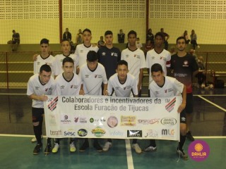 
<a style='margin-left: 5px;' class='btn btn-xs btn-social btn-facebook' href='https://www.facebook.com/sharer/sharer.php?u=https://ko-boladovale.web.getmuller.com.br/imgs/800-800-90/conteudo/fotos/1471/img8189.jpg' rel='popup' data-width='500' data-height='400'><i class='fa fa-facebook'></i>Compartilhar <span class='hidden-xs'>no Facebook</span>
</a> 
<a class='btn btn-default btn-xs' target='_blank' href='imgs/800-800-90/conteudo/fotos/1471/img8189.jpg'>
<span class='glyphicon glyphicon-cloud-download'></span> Salvar
</a> 
<span></span>