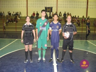 
<a style='margin-left: 5px;' class='btn btn-xs btn-social btn-facebook' href='https://www.facebook.com/sharer/sharer.php?u=https://ko-boladovale.web.getmuller.com.br/imgs/800-800-90/conteudo/fotos/1473/img8374.jpg' rel='popup' data-width='500' data-height='400'><i class='fa fa-facebook'></i>Compartilhar <span class='hidden-xs'>no Facebook</span>
</a> 
<a class='btn btn-default btn-xs' target='_blank' href='imgs/800-800-90/conteudo/fotos/1473/img8374.jpg'>
<span class='glyphicon glyphicon-cloud-download'></span> Salvar
</a> 
<span></span>