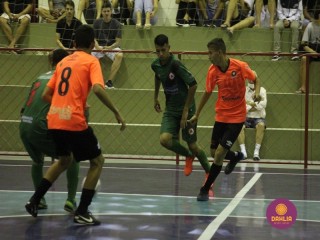 
<a style='margin-left: 5px;' class='btn btn-xs btn-social btn-facebook' href='https://www.facebook.com/sharer/sharer.php?u=https://ko-boladovale.web.getmuller.com.br/imgs/800-800-90/conteudo/fotos/1484/img8442.jpg' rel='popup' data-width='500' data-height='400'><i class='fa fa-facebook'></i>Compartilhar <span class='hidden-xs'>no Facebook</span>
</a> 
<a class='btn btn-default btn-xs' target='_blank' href='imgs/800-800-90/conteudo/fotos/1484/img8442.jpg'>
<span class='glyphicon glyphicon-cloud-download'></span> Salvar
</a> 
<span></span>