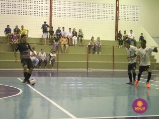 
<a style='margin-left: 5px;' class='btn btn-xs btn-social btn-facebook' href='https://www.facebook.com/sharer/sharer.php?u=https://ko-boladovale.web.getmuller.com.br/imgs/800-800-90/conteudo/fotos/1487/img8616.jpg' rel='popup' data-width='500' data-height='400'><i class='fa fa-facebook'></i>Compartilhar <span class='hidden-xs'>no Facebook</span>
</a> 
<a class='btn btn-default btn-xs' target='_blank' href='imgs/800-800-90/conteudo/fotos/1487/img8616.jpg'>
<span class='glyphicon glyphicon-cloud-download'></span> Salvar
</a> 
<span></span>