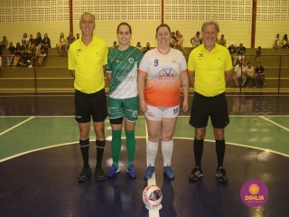 
<a style='margin-left: 5px;' class='btn btn-xs btn-social btn-facebook' href='https://www.facebook.com/sharer/sharer.php?u=https://ko-boladovale.web.getmuller.com.br/imgs/800-800-90/conteudo/fotos/1488/img8681.jpg' rel='popup' data-width='500' data-height='400'><i class='fa fa-facebook'></i>Compartilhar <span class='hidden-xs'>no Facebook</span>
</a> 
<a class='btn btn-default btn-xs' target='_blank' href='imgs/800-800-90/conteudo/fotos/1488/img8681.jpg'>
<span class='glyphicon glyphicon-cloud-download'></span> Salvar
</a> 
<span></span>