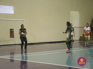 
<a style='margin-left: 5px;' class='btn btn-xs btn-social btn-facebook' href='https://www.facebook.com/sharer/sharer.php?u=https://ko-boladovale.web.getmuller.com.br/imgs/800-800-90/conteudo/fotos/1488/img8683.jpg' rel='popup' data-width='500' data-height='400'><i class='fa fa-facebook'></i>Compartilhar <span class='hidden-xs'>no Facebook</span>
</a> 
<a class='btn btn-default btn-xs' target='_blank' href='imgs/800-800-90/conteudo/fotos/1488/img8683.jpg'>
<span class='glyphicon glyphicon-cloud-download'></span> Salvar
</a> 
<span></span>