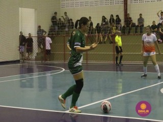 
<a style='margin-left: 5px;' class='btn btn-xs btn-social btn-facebook' href='https://www.facebook.com/sharer/sharer.php?u=https://ko-boladovale.web.getmuller.com.br/imgs/800-800-90/conteudo/fotos/1488/img8688.jpg' rel='popup' data-width='500' data-height='400'><i class='fa fa-facebook'></i>Compartilhar <span class='hidden-xs'>no Facebook</span>
</a> 
<a class='btn btn-default btn-xs' target='_blank' href='imgs/800-800-90/conteudo/fotos/1488/img8688.jpg'>
<span class='glyphicon glyphicon-cloud-download'></span> Salvar
</a> 
<span></span>