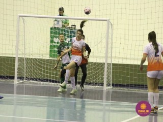 
<a style='margin-left: 5px;' class='btn btn-xs btn-social btn-facebook' href='https://www.facebook.com/sharer/sharer.php?u=https://ko-boladovale.web.getmuller.com.br/imgs/800-800-90/conteudo/fotos/1488/img8702.jpg' rel='popup' data-width='500' data-height='400'><i class='fa fa-facebook'></i>Compartilhar <span class='hidden-xs'>no Facebook</span>
</a> 
<a class='btn btn-default btn-xs' target='_blank' href='imgs/800-800-90/conteudo/fotos/1488/img8702.jpg'>
<span class='glyphicon glyphicon-cloud-download'></span> Salvar
</a> 
<span></span>