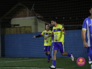 
<a style='margin-left: 5px;' class='btn btn-xs btn-social btn-facebook' href='https://www.facebook.com/sharer/sharer.php?u=https://ko-boladovale.web.getmuller.com.br/imgs/800-800-90/conteudo/fotos/1489/img8801.jpg' rel='popup' data-width='500' data-height='400'><i class='fa fa-facebook'></i>Compartilhar <span class='hidden-xs'>no Facebook</span>
</a> 
<a class='btn btn-default btn-xs' target='_blank' href='imgs/800-800-90/conteudo/fotos/1489/img8801.jpg'>
<span class='glyphicon glyphicon-cloud-download'></span> Salvar
</a> 
<span></span>