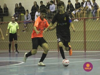 
<a style='margin-left: 5px;' class='btn btn-xs btn-social btn-facebook' href='https://www.facebook.com/sharer/sharer.php?u=https://ko-boladovale.web.getmuller.com.br/imgs/800-800-90/conteudo/fotos/1493/img8546.jpg' rel='popup' data-width='500' data-height='400'><i class='fa fa-facebook'></i>Compartilhar <span class='hidden-xs'>no Facebook</span>
</a> 
<a class='btn btn-default btn-xs' target='_blank' href='imgs/800-800-90/conteudo/fotos/1493/img8546.jpg'>
<span class='glyphicon glyphicon-cloud-download'></span> Salvar
</a> 
<span></span>