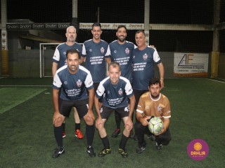 
<a style='margin-left: 5px;' class='btn btn-xs btn-social btn-facebook' href='https://www.facebook.com/sharer/sharer.php?u=https://ko-boladovale.web.getmuller.com.br/imgs/800-800-90/conteudo/fotos/1496/img9308.jpg' rel='popup' data-width='500' data-height='400'><i class='fa fa-facebook'></i>Compartilhar <span class='hidden-xs'>no Facebook</span>
</a> 
<a class='btn btn-default btn-xs' target='_blank' href='imgs/800-800-90/conteudo/fotos/1496/img9308.jpg'>
<span class='glyphicon glyphicon-cloud-download'></span> Salvar
</a> 
<span></span>