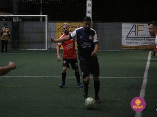 
<a style='margin-left: 5px;' class='btn btn-xs btn-social btn-facebook' href='https://www.facebook.com/sharer/sharer.php?u=https://ko-boladovale.web.getmuller.com.br/imgs/800-800-90/conteudo/fotos/1496/img9337.jpg' rel='popup' data-width='500' data-height='400'><i class='fa fa-facebook'></i>Compartilhar <span class='hidden-xs'>no Facebook</span>
</a> 
<a class='btn btn-default btn-xs' target='_blank' href='imgs/800-800-90/conteudo/fotos/1496/img9337.jpg'>
<span class='glyphicon glyphicon-cloud-download'></span> Salvar
</a> 
<span></span>