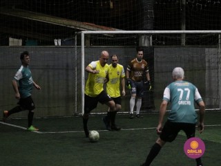 
<a style='margin-left: 5px;' class='btn btn-xs btn-social btn-facebook' href='https://www.facebook.com/sharer/sharer.php?u=https://ko-boladovale.web.getmuller.com.br/imgs/800-800-90/conteudo/fotos/1497/img9396.jpg' rel='popup' data-width='500' data-height='400'><i class='fa fa-facebook'></i>Compartilhar <span class='hidden-xs'>no Facebook</span>
</a> 
<a class='btn btn-default btn-xs' target='_blank' href='imgs/800-800-90/conteudo/fotos/1497/img9396.jpg'>
<span class='glyphicon glyphicon-cloud-download'></span> Salvar
</a> 
<span></span>