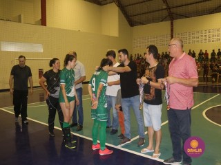 
<a style='margin-left: 5px;' class='btn btn-xs btn-social btn-facebook' href='https://www.facebook.com/sharer/sharer.php?u=https://ko-boladovale.web.getmuller.com.br/imgs/800-800-90/conteudo/fotos/1499/img9703.jpg' rel='popup' data-width='500' data-height='400'><i class='fa fa-facebook'></i>Compartilhar <span class='hidden-xs'>no Facebook</span>
</a> 
<a class='btn btn-default btn-xs' target='_blank' href='imgs/800-800-90/conteudo/fotos/1499/img9703.jpg'>
<span class='glyphicon glyphicon-cloud-download'></span> Salvar
</a> 
<span></span>