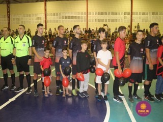 
<a style='margin-left: 5px;' class='btn btn-xs btn-social btn-facebook' href='https://www.facebook.com/sharer/sharer.php?u=https://ko-boladovale.web.getmuller.com.br/imgs/800-800-90/conteudo/fotos/1500/img9748.jpg' rel='popup' data-width='500' data-height='400'><i class='fa fa-facebook'></i>Compartilhar <span class='hidden-xs'>no Facebook</span>
</a> 
<a class='btn btn-default btn-xs' target='_blank' href='imgs/800-800-90/conteudo/fotos/1500/img9748.jpg'>
<span class='glyphicon glyphicon-cloud-download'></span> Salvar
</a> 
<span></span>