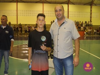 
<a style='margin-left: 5px;' class='btn btn-xs btn-social btn-facebook' href='https://www.facebook.com/sharer/sharer.php?u=https://ko-boladovale.web.getmuller.com.br/imgs/800-800-90/conteudo/fotos/1501/img9903.jpg' rel='popup' data-width='500' data-height='400'><i class='fa fa-facebook'></i>Compartilhar <span class='hidden-xs'>no Facebook</span>
</a> 
<a class='btn btn-default btn-xs' target='_blank' href='imgs/800-800-90/conteudo/fotos/1501/img9903.jpg'>
<span class='glyphicon glyphicon-cloud-download'></span> Salvar
</a> 
<span></span>