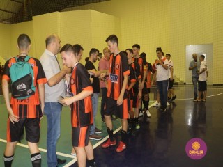 
<a style='margin-left: 5px;' class='btn btn-xs btn-social btn-facebook' href='https://www.facebook.com/sharer/sharer.php?u=https://ko-boladovale.web.getmuller.com.br/imgs/800-800-90/conteudo/fotos/1501/img9922.jpg' rel='popup' data-width='500' data-height='400'><i class='fa fa-facebook'></i>Compartilhar <span class='hidden-xs'>no Facebook</span>
</a> 
<a class='btn btn-default btn-xs' target='_blank' href='imgs/800-800-90/conteudo/fotos/1501/img9922.jpg'>
<span class='glyphicon glyphicon-cloud-download'></span> Salvar
</a> 
<span></span>