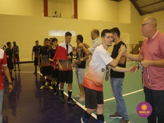 
<a style='margin-left: 5px;' class='btn btn-xs btn-social btn-facebook' href='https://www.facebook.com/sharer/sharer.php?u=https://ko-boladovale.web.getmuller.com.br/imgs/800-800-90/conteudo/fotos/1501/img9938.jpg' rel='popup' data-width='500' data-height='400'><i class='fa fa-facebook'></i>Compartilhar <span class='hidden-xs'>no Facebook</span>
</a> 
<a class='btn btn-default btn-xs' target='_blank' href='imgs/800-800-90/conteudo/fotos/1501/img9938.jpg'>
<span class='glyphicon glyphicon-cloud-download'></span> Salvar
</a> 
<span></span>