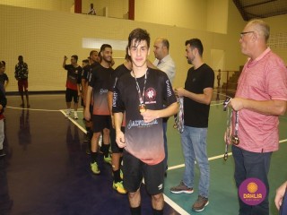 
<a style='margin-left: 5px;' class='btn btn-xs btn-social btn-facebook' href='https://www.facebook.com/sharer/sharer.php?u=https://ko-boladovale.web.getmuller.com.br/imgs/800-800-90/conteudo/fotos/1501/img9944.jpg' rel='popup' data-width='500' data-height='400'><i class='fa fa-facebook'></i>Compartilhar <span class='hidden-xs'>no Facebook</span>
</a> 
<a class='btn btn-default btn-xs' target='_blank' href='imgs/800-800-90/conteudo/fotos/1501/img9944.jpg'>
<span class='glyphicon glyphicon-cloud-download'></span> Salvar
</a> 
<span></span>