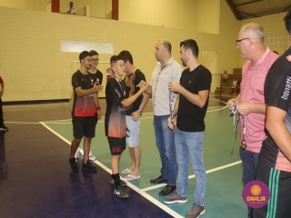 
<a style='margin-left: 5px;' class='btn btn-xs btn-social btn-facebook' href='https://www.facebook.com/sharer/sharer.php?u=https://ko-boladovale.web.getmuller.com.br/imgs/800-800-90/conteudo/fotos/1501/img9956.jpg' rel='popup' data-width='500' data-height='400'><i class='fa fa-facebook'></i>Compartilhar <span class='hidden-xs'>no Facebook</span>
</a> 
<a class='btn btn-default btn-xs' target='_blank' href='imgs/800-800-90/conteudo/fotos/1501/img9956.jpg'>
<span class='glyphicon glyphicon-cloud-download'></span> Salvar
</a> 
<span></span>