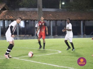 
<a style='margin-left: 5px;' class='btn btn-xs btn-social btn-facebook' href='https://www.facebook.com/sharer/sharer.php?u=https://ko-boladovale.web.getmuller.com.br/imgs/800-800-90/conteudo/fotos/1503/img1061.jpg' rel='popup' data-width='500' data-height='400'><i class='fa fa-facebook'></i>Compartilhar <span class='hidden-xs'>no Facebook</span>
</a> 
<a class='btn btn-default btn-xs' target='_blank' href='imgs/800-800-90/conteudo/fotos/1503/img1061.jpg'>
<span class='glyphicon glyphicon-cloud-download'></span> Salvar
</a> 
<span></span>