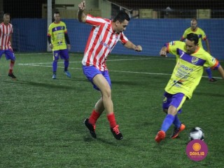 
<a style='margin-left: 5px;' class='btn btn-xs btn-social btn-facebook' href='https://www.facebook.com/sharer/sharer.php?u=https://ko-boladovale.web.getmuller.com.br/imgs/800-800-90/conteudo/fotos/1512/img2190.jpg' rel='popup' data-width='500' data-height='400'><i class='fa fa-facebook'></i>Compartilhar <span class='hidden-xs'>no Facebook</span>
</a> 
<a class='btn btn-default btn-xs' target='_blank' href='imgs/800-800-90/conteudo/fotos/1512/img2190.jpg'>
<span class='glyphicon glyphicon-cloud-download'></span> Salvar
</a> 
<span></span>