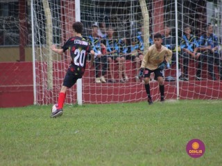 
<a style='margin-left: 5px;' class='btn btn-xs btn-social btn-facebook' href='https://www.facebook.com/sharer/sharer.php?u=https://ko-boladovale.web.getmuller.com.br/imgs/800-800-90/conteudo/fotos/1555/img1683.jpg' rel='popup' data-width='500' data-height='400'><i class='fa fa-facebook'></i>Compartilhar <span class='hidden-xs'>no Facebook</span>
</a> 
<a class='btn btn-default btn-xs' target='_blank' href='imgs/800-800-90/conteudo/fotos/1555/img1683.jpg'>
<span class='glyphicon glyphicon-cloud-download'></span> Salvar
</a> 
<span></span>