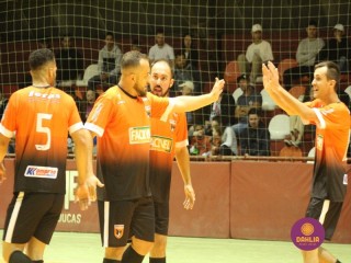 
<a style='margin-left: 5px;' class='btn btn-xs btn-social btn-facebook' href='https://www.facebook.com/sharer/sharer.php?u=https://ko-boladovale.web.getmuller.com.br/imgs/800-800-90/conteudo/fotos/1697/img7404.jpg' rel='popup' data-width='500' data-height='400'><i class='fa fa-facebook'></i>Compartilhar <span class='hidden-xs'>no Facebook</span>
</a> 
<a class='btn btn-default btn-xs' target='_blank' href='imgs/800-800-90/conteudo/fotos/1697/img7404.jpg'>
<span class='glyphicon glyphicon-cloud-download'></span> Salvar
</a> 
<span></span>