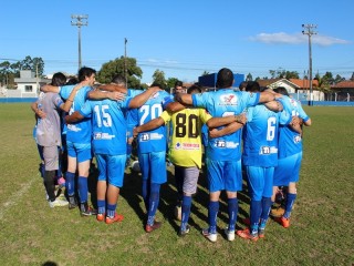 
<a style='margin-left: 5px;' class='btn btn-xs btn-social btn-facebook' href='https://www.facebook.com/sharer/sharer.php?u=https://ko-boladovale.web.getmuller.com.br/imgs/800-800-90/conteudo/fotos/1699/img6923.jpg' rel='popup' data-width='500' data-height='400'><i class='fa fa-facebook'></i>Compartilhar <span class='hidden-xs'>no Facebook</span>
</a> 
<a class='btn btn-default btn-xs' target='_blank' href='imgs/800-800-90/conteudo/fotos/1699/img6923.jpg'>
<span class='glyphicon glyphicon-cloud-download'></span> Salvar
</a> 
<span></span>