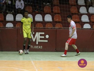 
<a style='margin-left: 5px;' class='btn btn-xs btn-social btn-facebook' href='https://www.facebook.com/sharer/sharer.php?u=https://ko-boladovale.web.getmuller.com.br/imgs/800-800-90/conteudo/fotos/1700/img0900.jpg' rel='popup' data-width='500' data-height='400'><i class='fa fa-facebook'></i>Compartilhar <span class='hidden-xs'>no Facebook</span>
</a> 
<a class='btn btn-default btn-xs' target='_blank' href='imgs/800-800-90/conteudo/fotos/1700/img0900.jpg'>
<span class='glyphicon glyphicon-cloud-download'></span> Salvar
</a> 
<span></span>