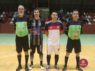 
<a style='margin-left: 5px;' class='btn btn-xs btn-social btn-facebook' href='https://www.facebook.com/sharer/sharer.php?u=https://ko-boladovale.web.getmuller.com.br/imgs/800-800-90/conteudo/fotos/1703/img1453.jpg' rel='popup' data-width='500' data-height='400'><i class='fa fa-facebook'></i>Compartilhar <span class='hidden-xs'>no Facebook</span>
</a> 
<a class='btn btn-default btn-xs' target='_blank' href='imgs/800-800-90/conteudo/fotos/1703/img1453.jpg'>
<span class='glyphicon glyphicon-cloud-download'></span> Salvar
</a> 
<span></span>