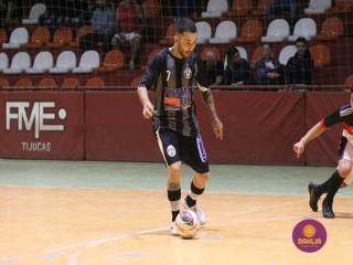 
<a style='margin-left: 5px;' class='btn btn-xs btn-social btn-facebook' href='https://www.facebook.com/sharer/sharer.php?u=https://ko-boladovale.web.getmuller.com.br/imgs/800-800-90/conteudo/fotos/1703/img1485.jpg' rel='popup' data-width='500' data-height='400'><i class='fa fa-facebook'></i>Compartilhar <span class='hidden-xs'>no Facebook</span>
</a> 
<a class='btn btn-default btn-xs' target='_blank' href='imgs/800-800-90/conteudo/fotos/1703/img1485.jpg'>
<span class='glyphicon glyphicon-cloud-download'></span> Salvar
</a> 
<span></span>