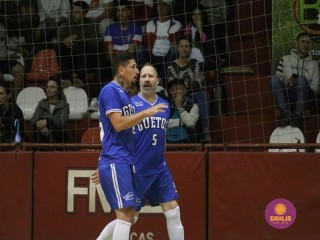 
<a style='margin-left: 5px;' class='btn btn-xs btn-social btn-facebook' href='https://www.facebook.com/sharer/sharer.php?u=https://ko-boladovale.web.getmuller.com.br/imgs/800-800-90/conteudo/fotos/1705/img1736.jpg' rel='popup' data-width='500' data-height='400'><i class='fa fa-facebook'></i>Compartilhar <span class='hidden-xs'>no Facebook</span>
</a> 
<a class='btn btn-default btn-xs' target='_blank' href='imgs/800-800-90/conteudo/fotos/1705/img1736.jpg'>
<span class='glyphicon glyphicon-cloud-download'></span> Salvar
</a> 
<span></span>