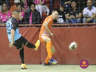 
<a style='margin-left: 5px;' class='btn btn-xs btn-social btn-facebook' href='https://www.facebook.com/sharer/sharer.php?u=https://ko-boladovale.web.getmuller.com.br/imgs/800-800-90/conteudo/fotos/1710/img2325.jpg' rel='popup' data-width='500' data-height='400'><i class='fa fa-facebook'></i>Compartilhar <span class='hidden-xs'>no Facebook</span>
</a> 
<a class='btn btn-default btn-xs' target='_blank' href='imgs/800-800-90/conteudo/fotos/1710/img2325.jpg'>
<span class='glyphicon glyphicon-cloud-download'></span> Salvar
</a> 
<span></span>