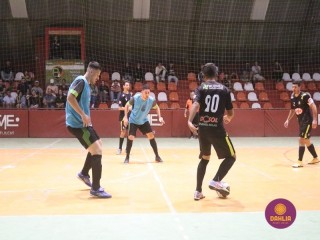 
<a style='margin-left: 5px;' class='btn btn-xs btn-social btn-facebook' href='https://www.facebook.com/sharer/sharer.php?u=https://ko-boladovale.web.getmuller.com.br/imgs/800-800-90/conteudo/fotos/1712/img2580.jpg' rel='popup' data-width='500' data-height='400'><i class='fa fa-facebook'></i>Compartilhar <span class='hidden-xs'>no Facebook</span>
</a> 
<a class='btn btn-default btn-xs' target='_blank' href='imgs/800-800-90/conteudo/fotos/1712/img2580.jpg'>
<span class='glyphicon glyphicon-cloud-download'></span> Salvar
</a> 
<span></span>