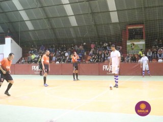 
<a style='margin-left: 5px;' class='btn btn-xs btn-social btn-facebook' href='https://www.facebook.com/sharer/sharer.php?u=https://ko-boladovale.web.getmuller.com.br/imgs/800-800-90/conteudo/fotos/1713/img2632.jpg' rel='popup' data-width='500' data-height='400'><i class='fa fa-facebook'></i>Compartilhar <span class='hidden-xs'>no Facebook</span>
</a> 
<a class='btn btn-default btn-xs' target='_blank' href='imgs/800-800-90/conteudo/fotos/1713/img2632.jpg'>
<span class='glyphicon glyphicon-cloud-download'></span> Salvar
</a> 
<span></span>