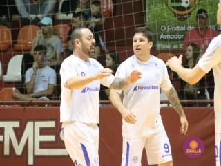 
<a style='margin-left: 5px;' class='btn btn-xs btn-social btn-facebook' href='https://www.facebook.com/sharer/sharer.php?u=https://ko-boladovale.web.getmuller.com.br/imgs/800-800-90/conteudo/fotos/1713/img2650.jpg' rel='popup' data-width='500' data-height='400'><i class='fa fa-facebook'></i>Compartilhar <span class='hidden-xs'>no Facebook</span>
</a> 
<a class='btn btn-default btn-xs' target='_blank' href='imgs/800-800-90/conteudo/fotos/1713/img2650.jpg'>
<span class='glyphicon glyphicon-cloud-download'></span> Salvar
</a> 
<span></span>