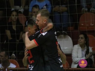 
<a style='margin-left: 5px;' class='btn btn-xs btn-social btn-facebook' href='https://www.facebook.com/sharer/sharer.php?u=https://ko-boladovale.web.getmuller.com.br/imgs/800-800-90/conteudo/fotos/1716/img2843.jpg' rel='popup' data-width='500' data-height='400'><i class='fa fa-facebook'></i>Compartilhar <span class='hidden-xs'>no Facebook</span>
</a> 
<a class='btn btn-default btn-xs' target='_blank' href='imgs/800-800-90/conteudo/fotos/1716/img2843.jpg'>
<span class='glyphicon glyphicon-cloud-download'></span> Salvar
</a> 
<span></span>