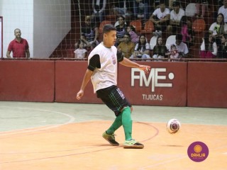 
<a style='margin-left: 5px;' class='btn btn-xs btn-social btn-facebook' href='https://www.facebook.com/sharer/sharer.php?u=https://ko-boladovale.web.getmuller.com.br/imgs/800-800-90/conteudo/fotos/1716/img2849.jpg' rel='popup' data-width='500' data-height='400'><i class='fa fa-facebook'></i>Compartilhar <span class='hidden-xs'>no Facebook</span>
</a> 
<a class='btn btn-default btn-xs' target='_blank' href='imgs/800-800-90/conteudo/fotos/1716/img2849.jpg'>
<span class='glyphicon glyphicon-cloud-download'></span> Salvar
</a> 
<span></span>