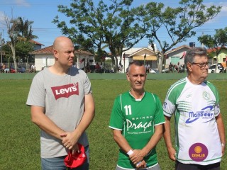 
<a style='margin-left: 5px;' class='btn btn-xs btn-social btn-facebook' href='https://www.facebook.com/sharer/sharer.php?u=https://ko-boladovale.web.getmuller.com.br/imgs/800-800-90/conteudo/fotos/1722/img3084.jpg' rel='popup' data-width='500' data-height='400'><i class='fa fa-facebook'></i>Compartilhar <span class='hidden-xs'>no Facebook</span>
</a> 
<a class='btn btn-default btn-xs' target='_blank' href='imgs/800-800-90/conteudo/fotos/1722/img3084.jpg'>
<span class='glyphicon glyphicon-cloud-download'></span> Salvar
</a> 
<span></span>