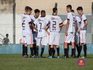 
<a style='margin-left: 5px;' class='btn btn-xs btn-social btn-facebook' href='https://www.facebook.com/sharer/sharer.php?u=https://ko-boladovale.web.getmuller.com.br/imgs/800-800-90/conteudo/fotos/1724/img3631.jpg' rel='popup' data-width='500' data-height='400'><i class='fa fa-facebook'></i>Compartilhar <span class='hidden-xs'>no Facebook</span>
</a> 
<a class='btn btn-default btn-xs' target='_blank' href='imgs/800-800-90/conteudo/fotos/1724/img3631.jpg'>
<span class='glyphicon glyphicon-cloud-download'></span> Salvar
</a> 
<span></span>