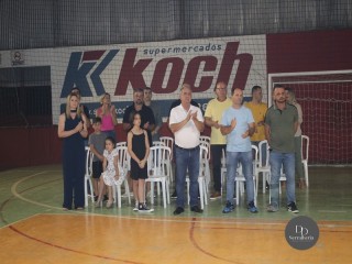 
<a style='margin-left: 5px;' class='btn btn-xs btn-social btn-facebook' href='https://www.facebook.com/sharer/sharer.php?u=https://ko-boladovale.web.getmuller.com.br/imgs/800-800-90/conteudo/fotos/1727/img7887.jpg' rel='popup' data-width='500' data-height='400'><i class='fa fa-facebook'></i>Compartilhar <span class='hidden-xs'>no Facebook</span>
</a> 
<a class='btn btn-default btn-xs' target='_blank' href='imgs/800-800-90/conteudo/fotos/1727/img7887.jpg'>
<span class='glyphicon glyphicon-cloud-download'></span> Salvar
</a> 
<span></span>